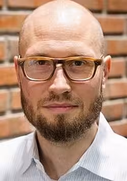 Håkon Kongsrud Skard: Psykologforeningen støtter hovedinnretningen i loven om de diagnosenøytrale kriteriene for tvangsbruk: «sterkt behov for behandling» og «fravær av beslutningskompetanse».